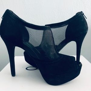 JESSICA SIMPSON SUEDE PUMPS ♥️